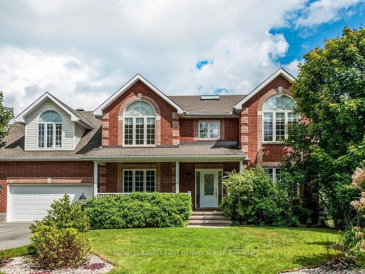 5 Hearn Crescent — photo 1