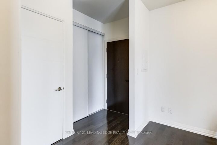 Property Photo:  460 Adelaide Street E 939  ON M5A 1N6 