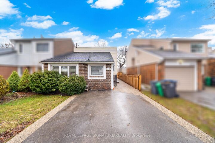 Property Photo: 2498 Mainroyal Street S ON L5L 1C9