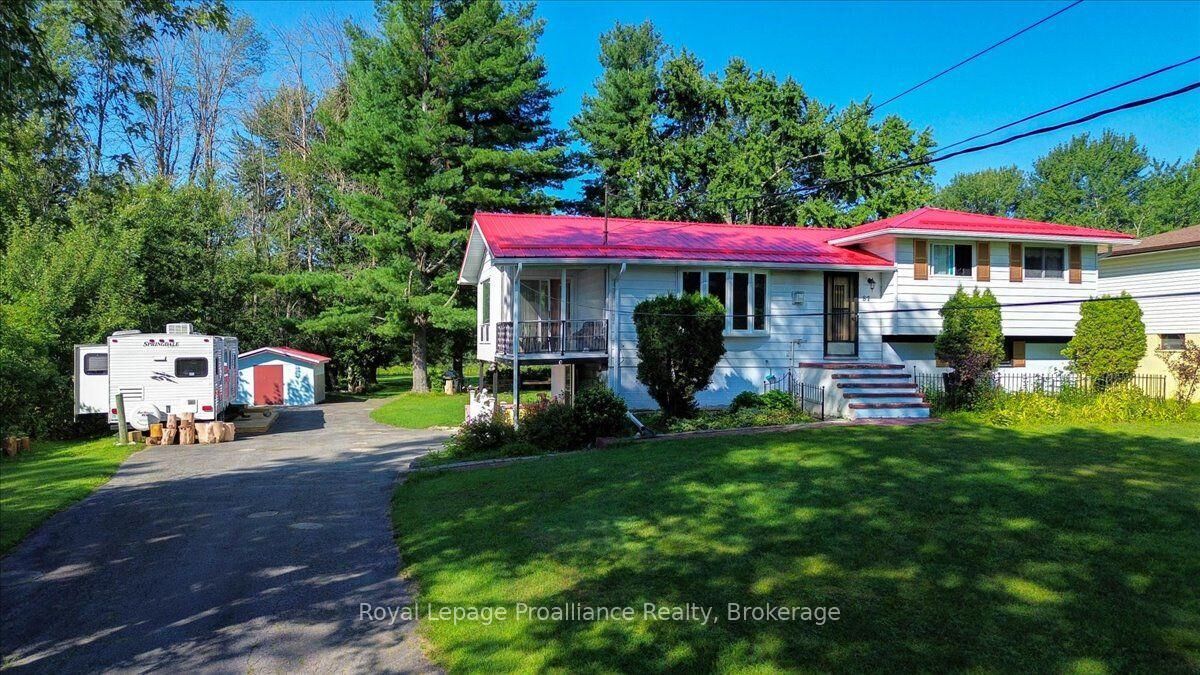 Property Photo: 87 Cameron Street ON K0K 2M0