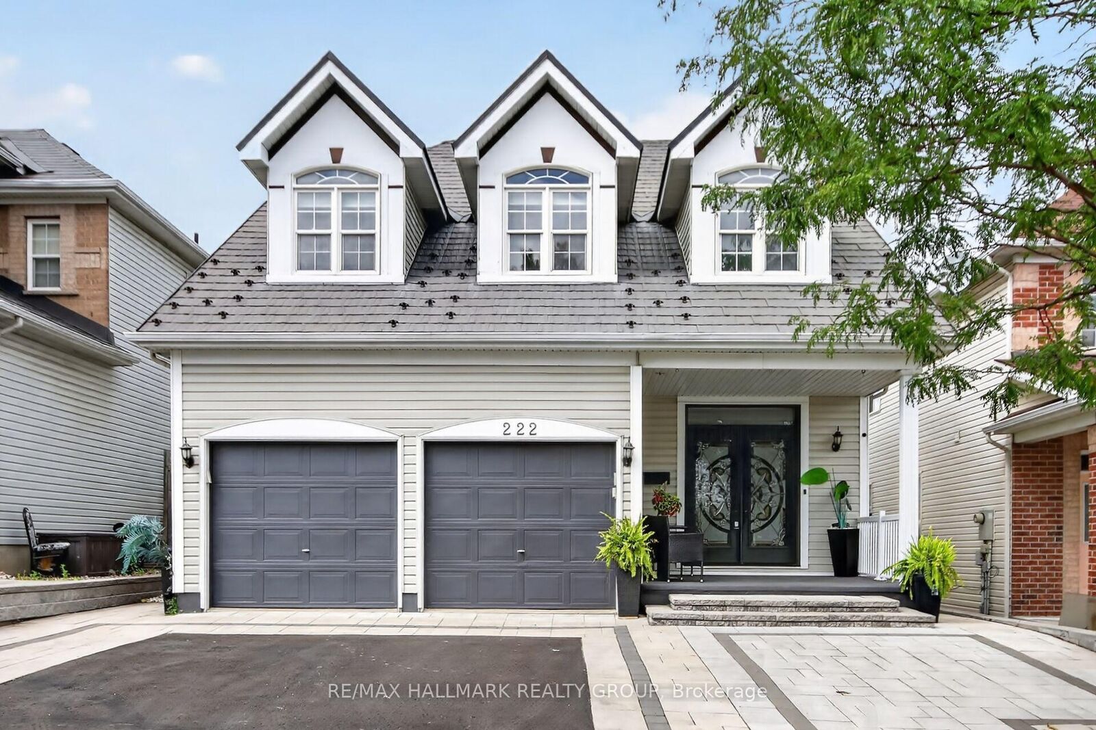 Property Photo: 222 Deercroft Avenue ON K2J 5K1