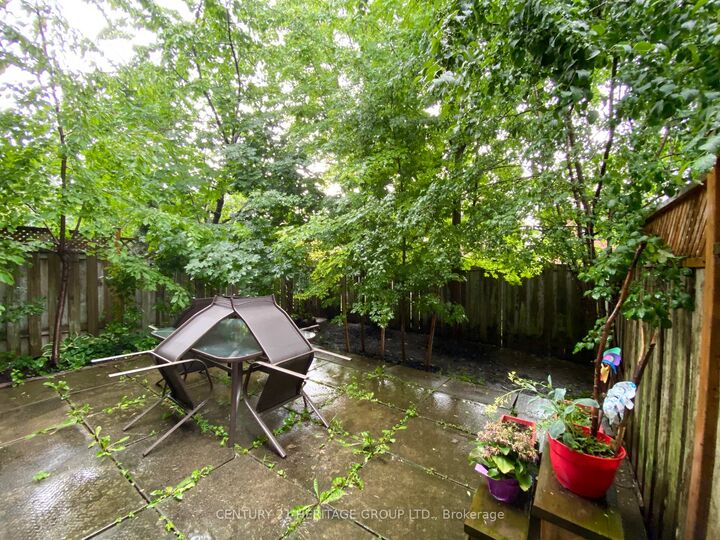 Property Photo:  65 Black Hawk Way  ON M2R 3L7 