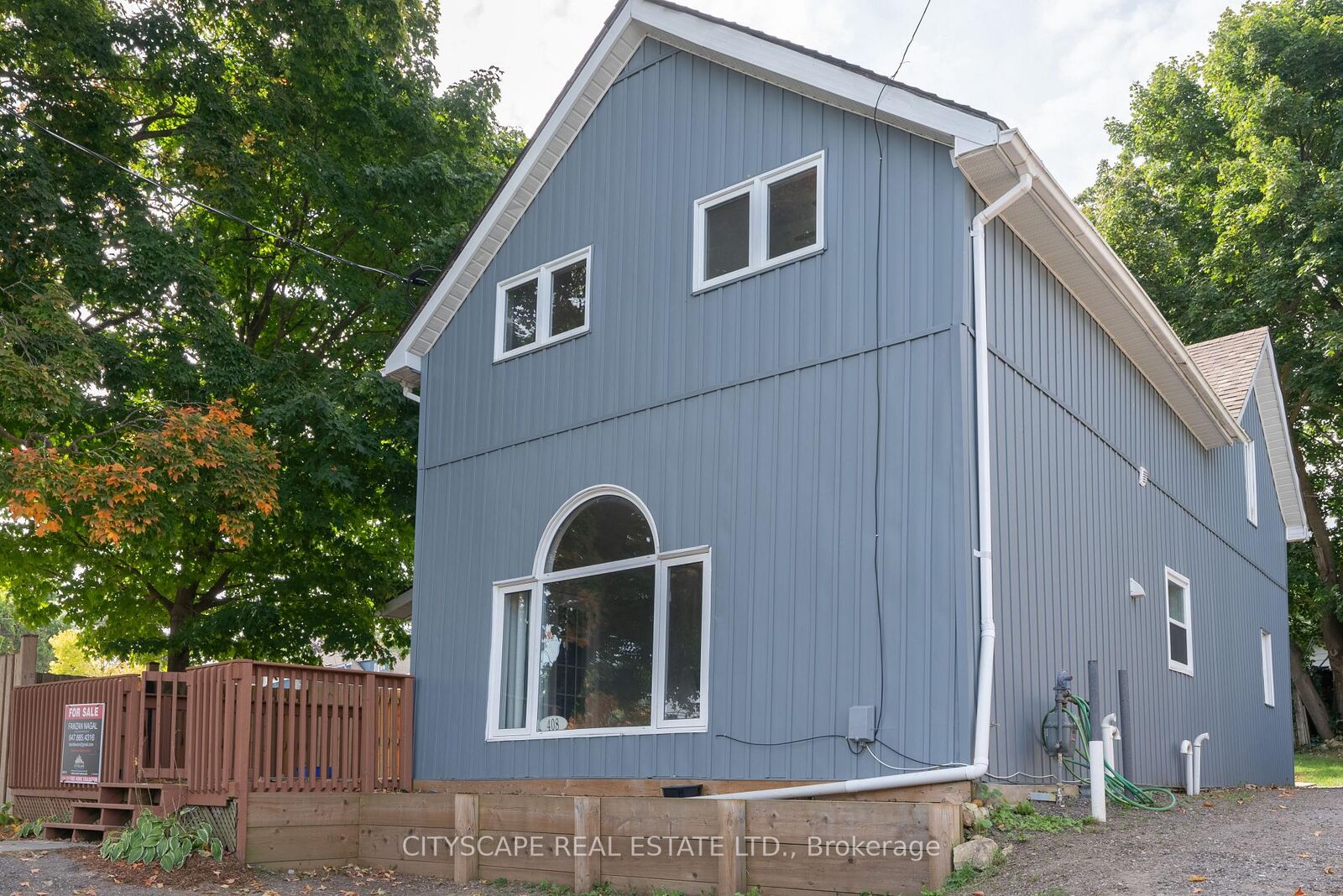 Property Photo:  408 William Street  ON L9V 2W9 