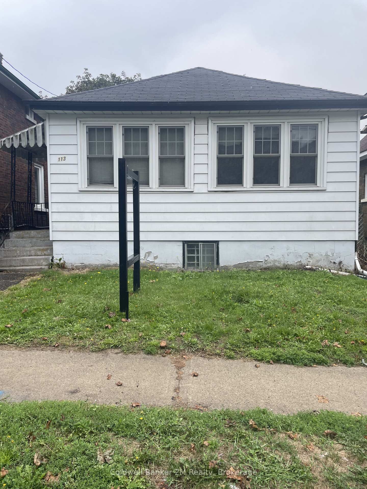 Property Photo:  113 Elgin Street W  ON L1G 1S5 