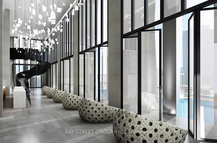 Property Photo:  1 Yorkville Avenue 4602  ON M4W 0B1 