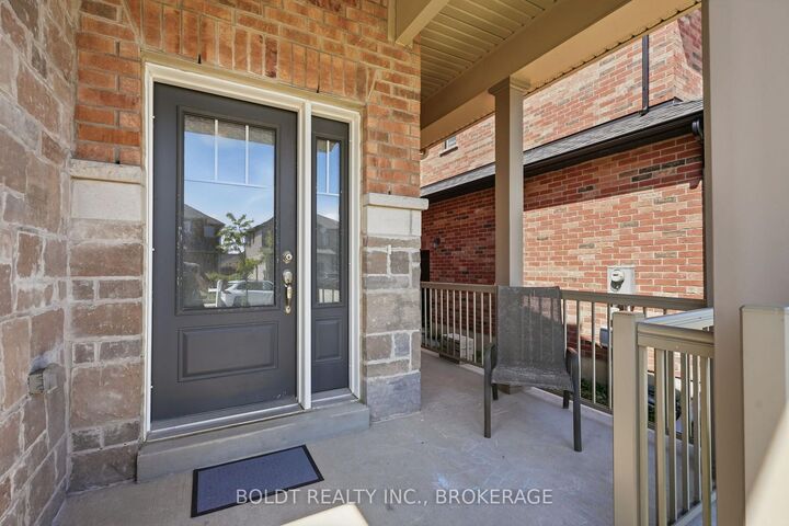 Property Photo: 85 Homestead Way ON L2V 0J8