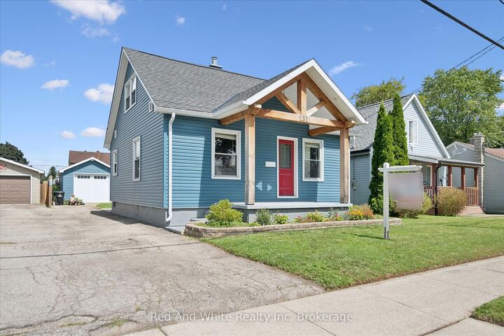 Property Photo:  131 Norfolk Avenue  ON N1R 3V3 