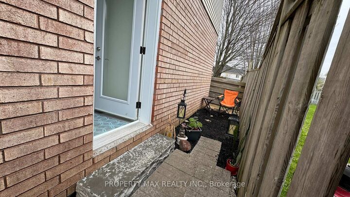 Property Photo:  30 Glenabbey Drive Bsmt  ON L1E 1B8 