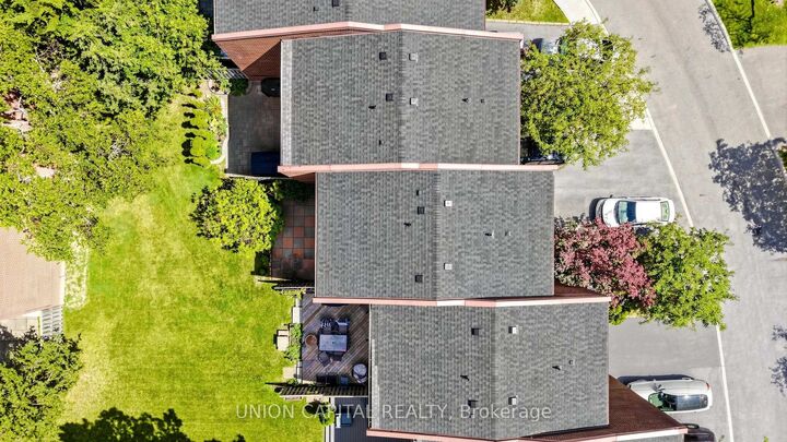 Property Photo: 6 Windy Golf Way ON M3C 3A7