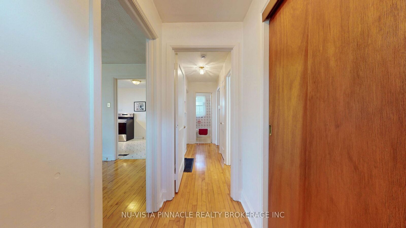 Property Photo:  656 Winblest Avenue  ON N6C 3C5 
