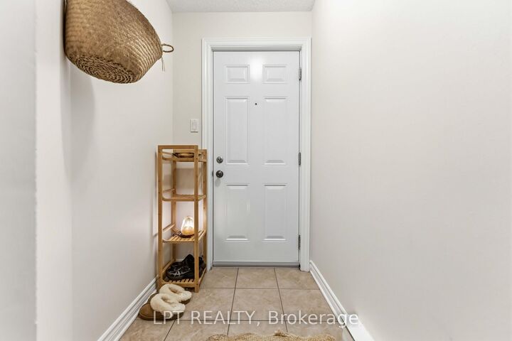 Property Photo: 6722 Jeanne D'Arc Boulevard N B ON K1C 6E9