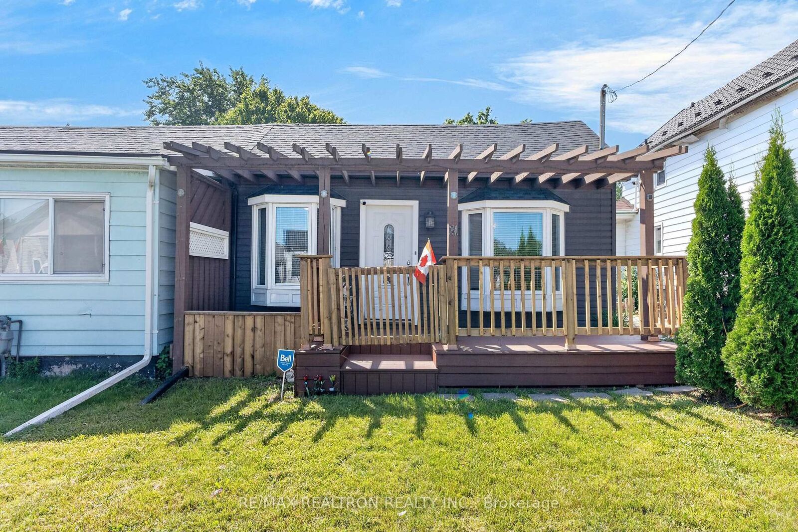 Property Photo: 31 Albany Street ON L1H 2Y9