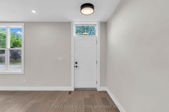 Property Photo: 89 Elm Street ON N5Z 2K4