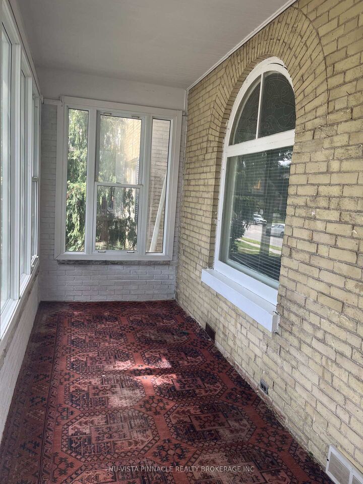 Property Photo: 572 Oxford Street E ON N5Y 3J1