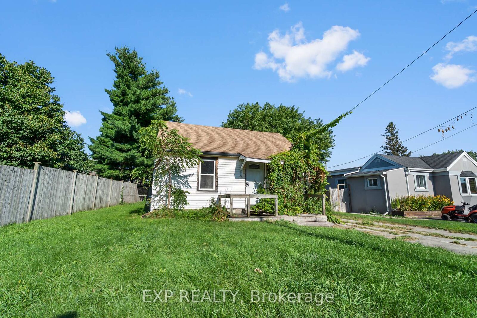 Property Photo:  5098 Drummond Road  ON L2E 6E4 