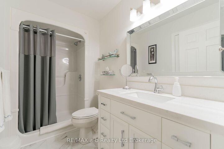 Property Photo:  23 Armstrong Drive  ON N4G 5T3 