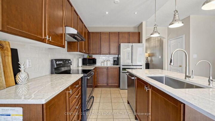 Property Photo: 111 Waite Crescent ON L4A 0B8