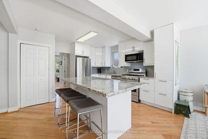 Property Photo: 48 Tower Drive ON M1R 3N9