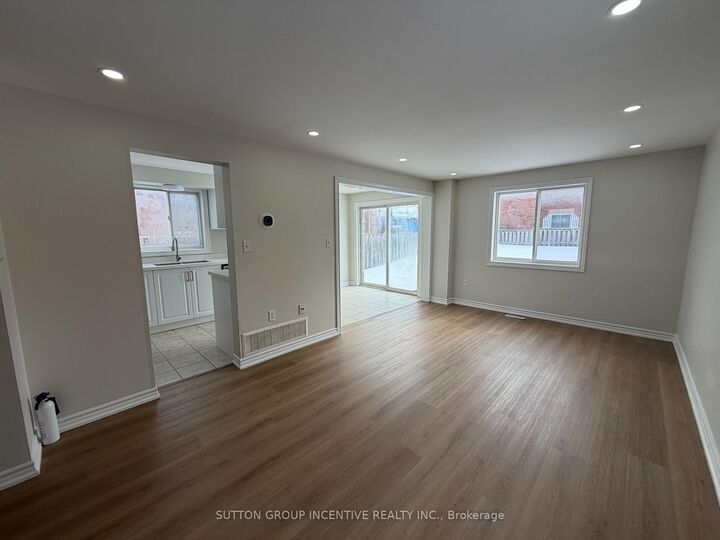 Property Photo:  15 Timothy Lane  ON L4N 9Z6 