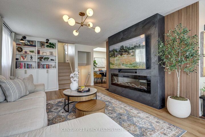 Property Photo: 132 Sundridge Crescent ON N5Z 4R7