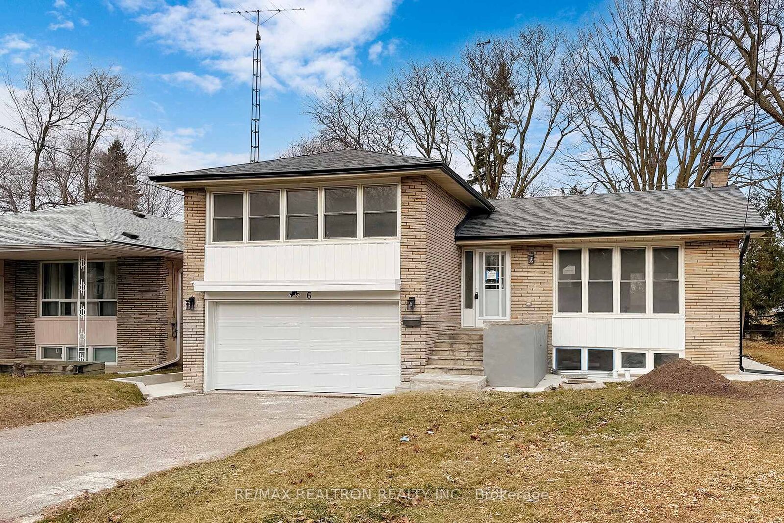 Property Photo:  6 Deering Crescent  ON M2M 2A3 
