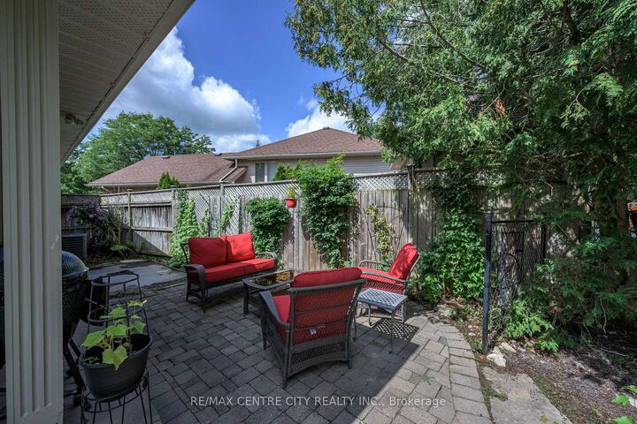 Property Photo: 176 Optimist Park Drive ON N6K 4M2