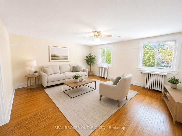 Property Photo: 45 Fairleigh Crescent #2 ON L8M 2L1