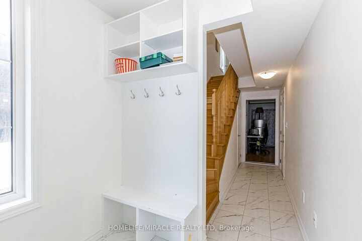 Property Photo:  32 Arcola Street  ON L6P 4N7 
