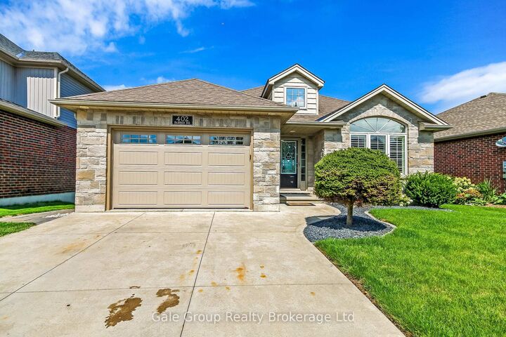 Property Photo:  402 Fairway Road  ON N4T 0E1 
