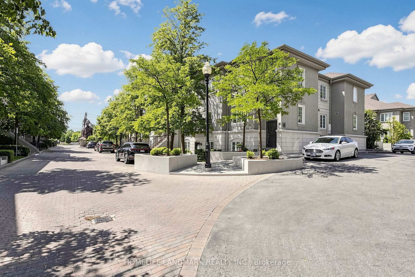 Property Photo: 108 Finch Avenue W B29 ON M2N 6W6