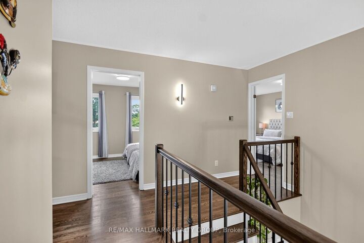 Property Photo: 185 Knudson Drive ON K2K 2C3