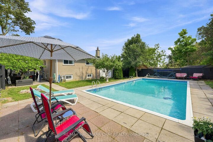 Property Photo: 30 Harding Avenue ON L4M 3K2