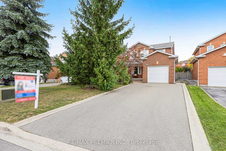 90 Pentland Crescent — photo 1