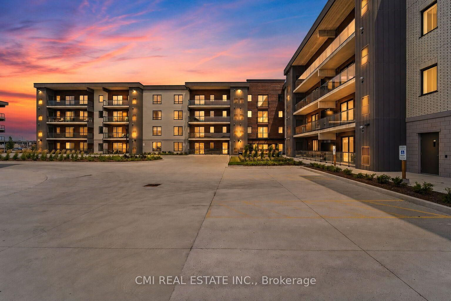 Property Photo: 7549A Kalar Road 111 ON L2H 3W6