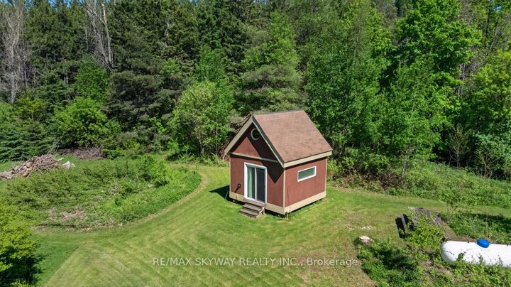 Property Photo: 487151 30 Side Road ON L9V 1G9