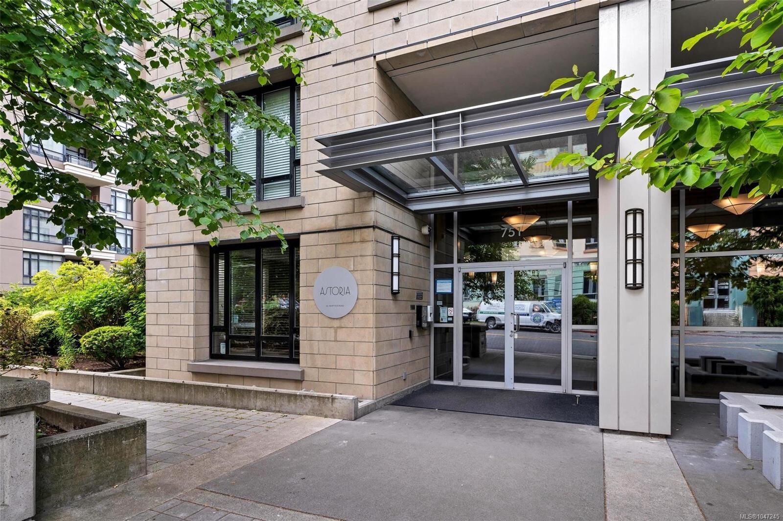 Property Photo: 751 Fairfield Rd #1502 BC V8W 4A4