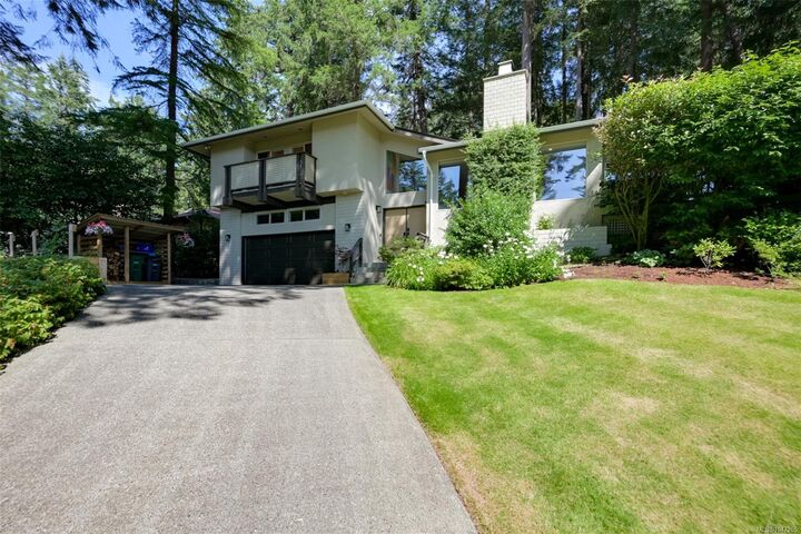 Property Photo: 978 Fir Tree Glen BC V8X 5B7