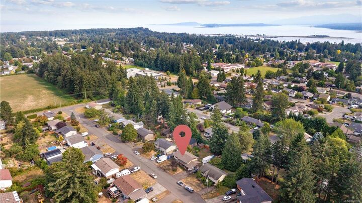 Property Photo: 1925 Cougar Cres BC V9M 2K4