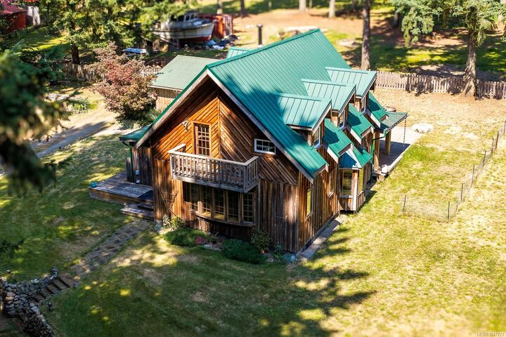 Property Photo: 1584 Nurmi Rd BC V0R 2M0