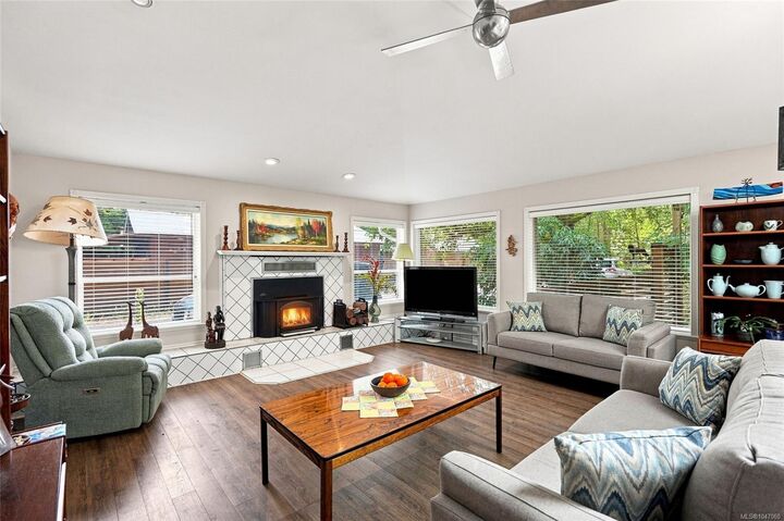 Property Photo: 2319 Island Hwy E BC V9P 9E2
