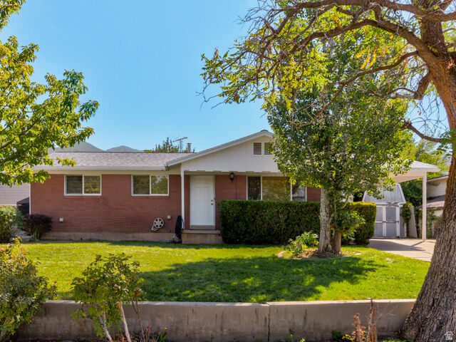 Property Photo:  325 S 900 E  UT 84037 
