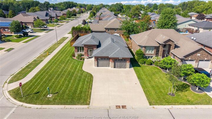 Property Photo: 35 Marshwoods Boulevard ON N9Y 0A7