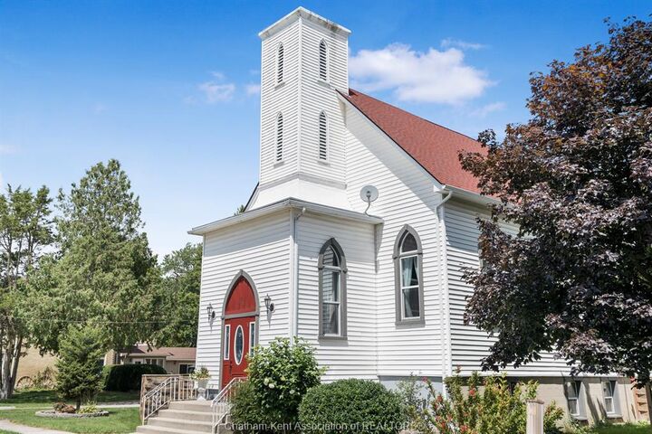 Property Photo: 203 McIntyre Street ON N0L 1J0