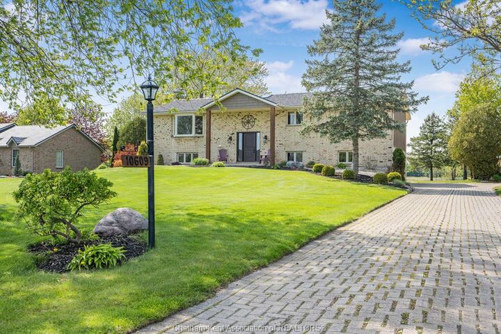 Property Photo: 10609 Lakeview Drive ON N7M 5J3