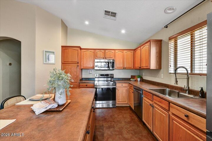 Property Photo: 6817 W Desert Lane AZ 85339