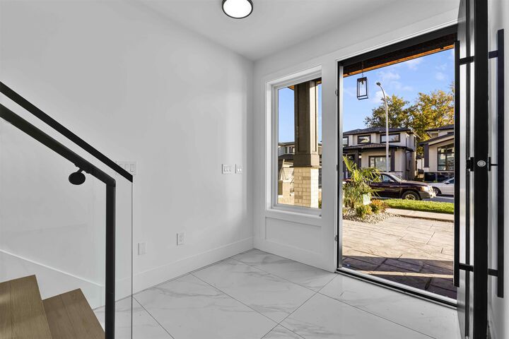 Property Photo: 16633 18A Avenue 102 BC V3Z 1A2