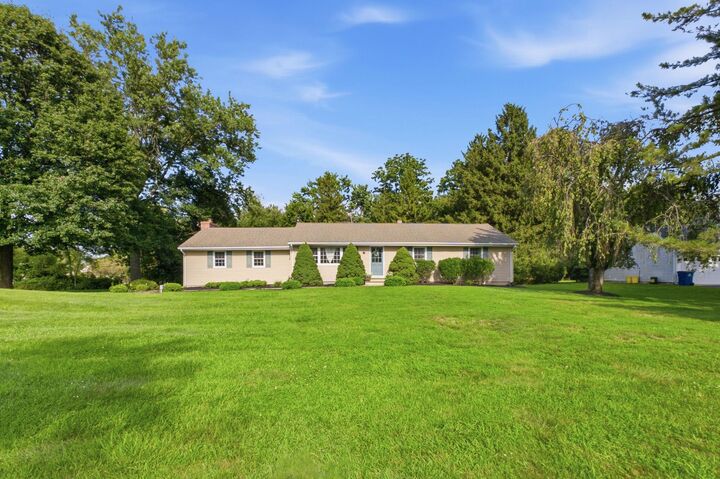 Property Photo:  7 Morningside Drive  NJ 08534 