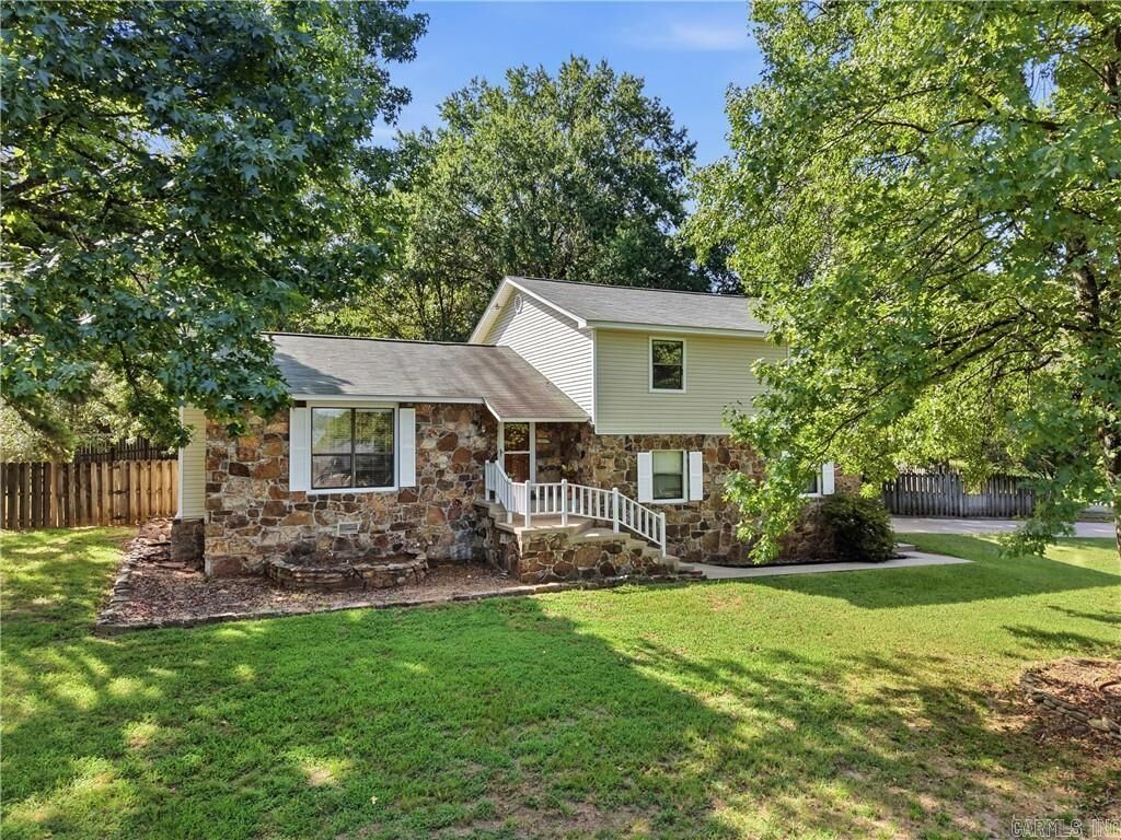Property Photo: 135 High Acres Dr AR 72802