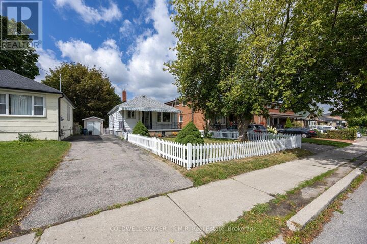 Property Photo: 162 Magnolia Avenue ON M1K 3K8