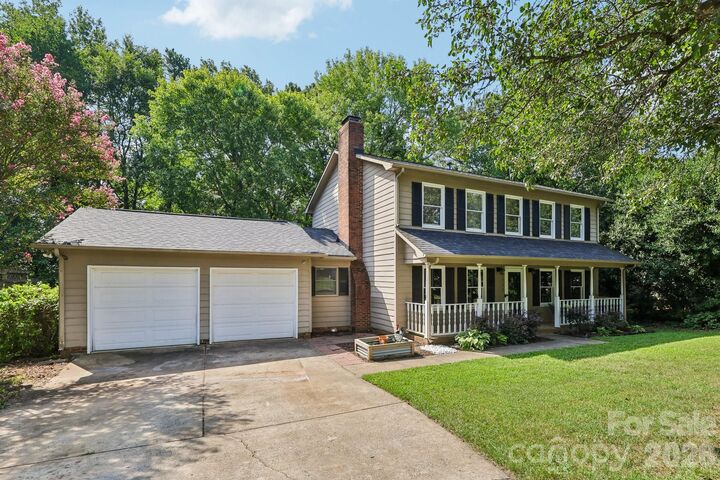 Property Photo: 11530 Waterflower Lane NC 28262